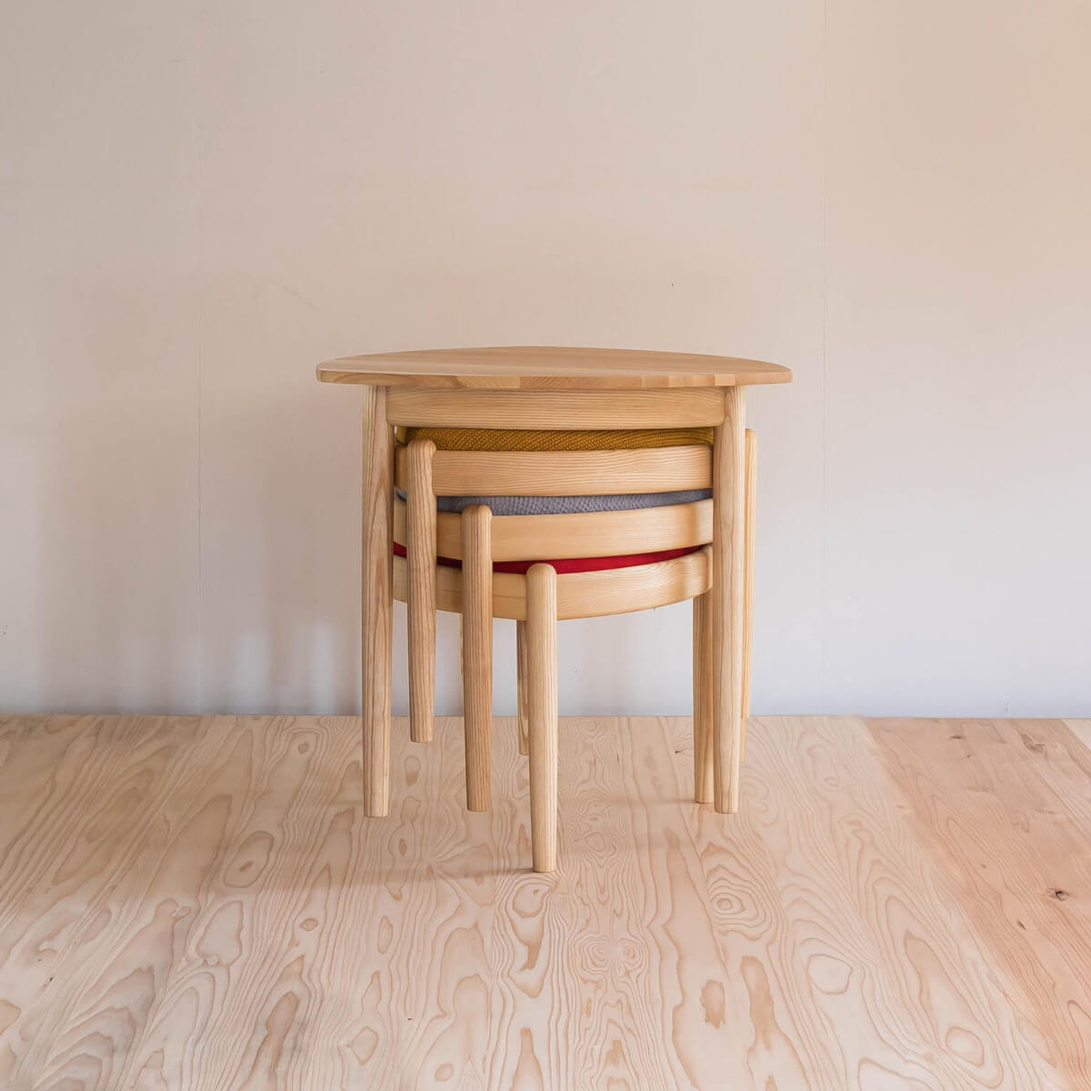 三角スツール・テーブル スタッキング